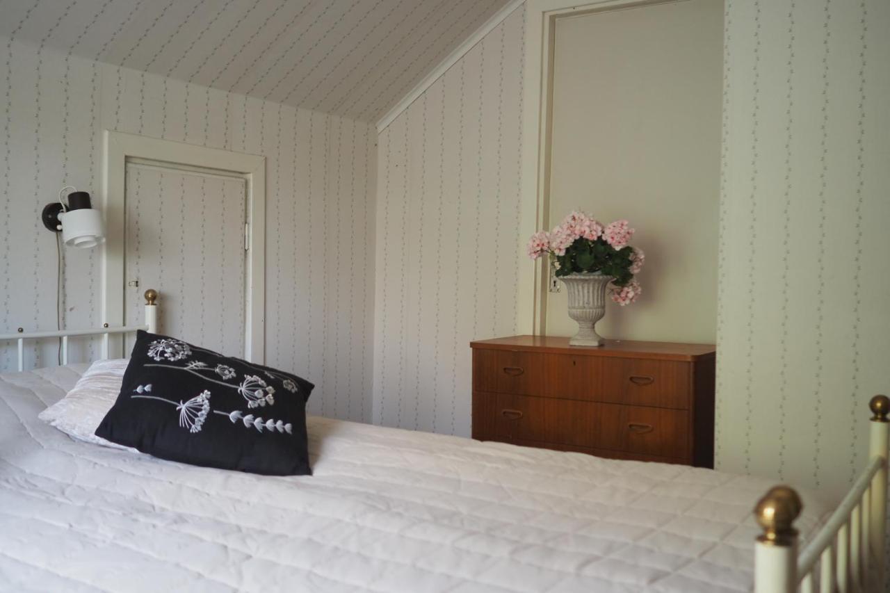 Brukshotellet Oeland - Vandrarhem Degerhamn Extérieur photo
